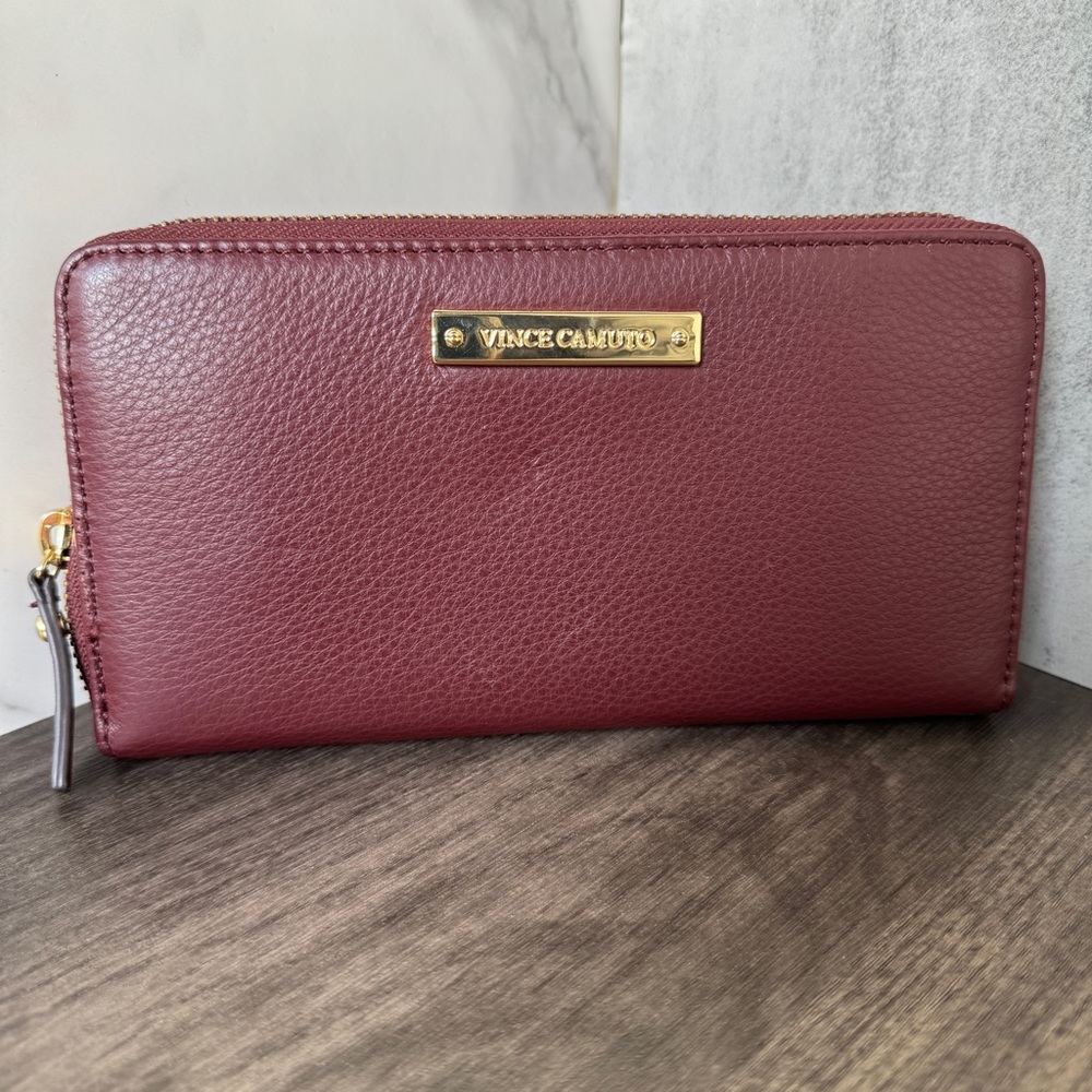 Vince Camuto Zip Wine Wallet